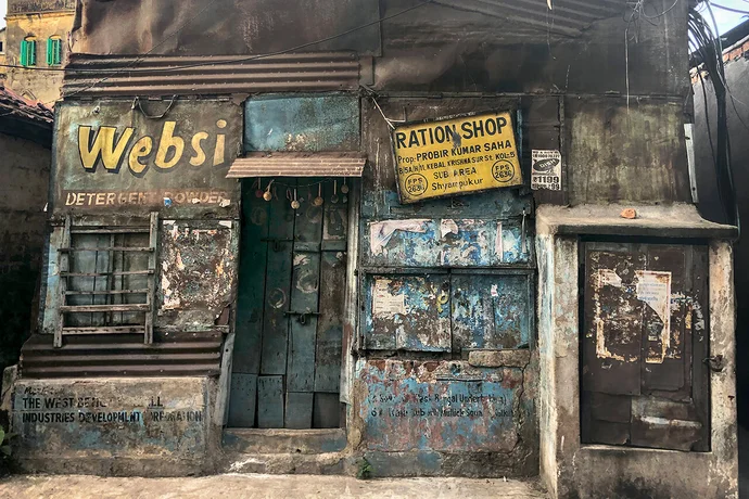Deserted streets in India? An uncommon sight.